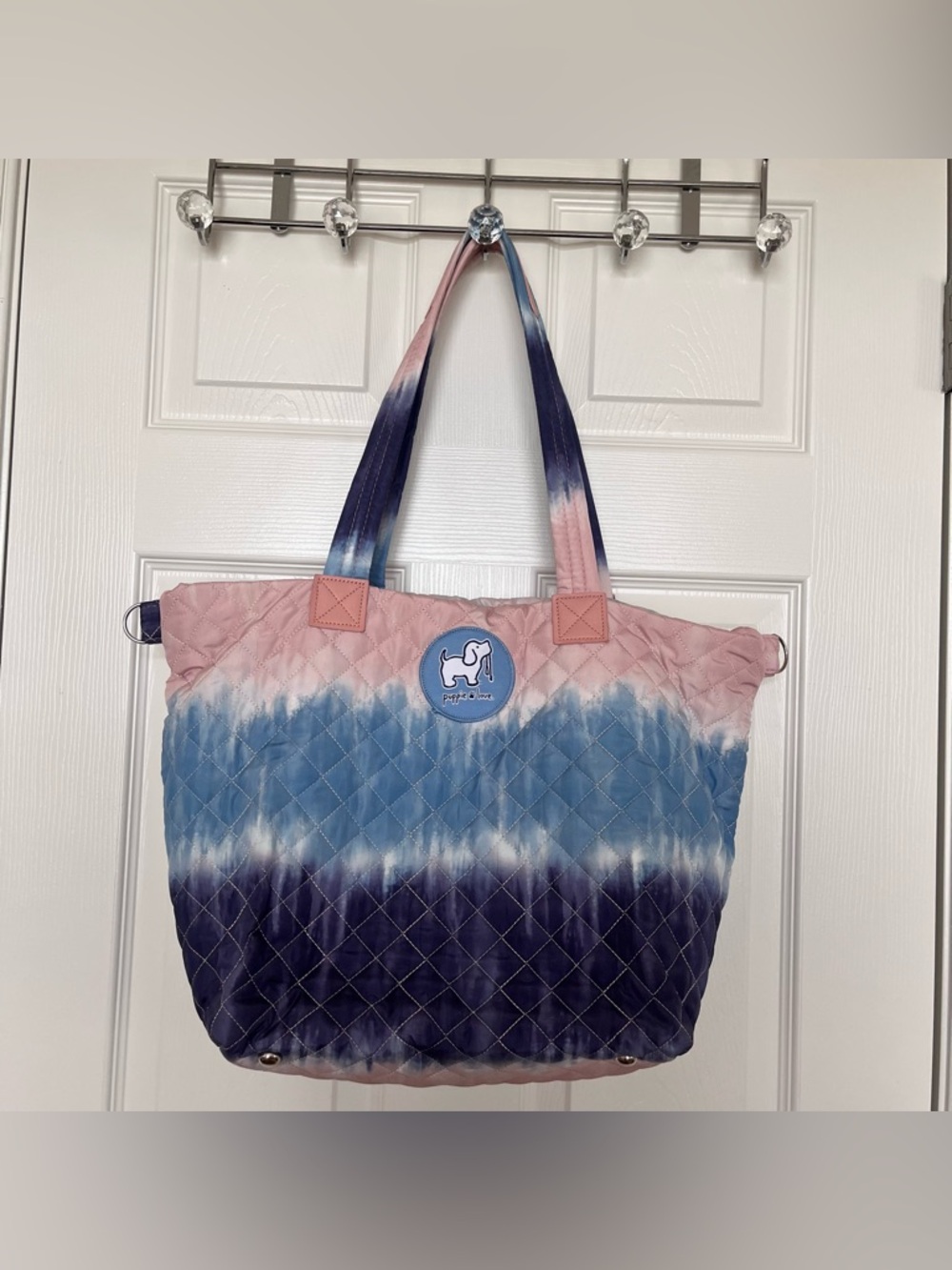 puppie love tie-dye quilted tote bag - Picture 4 of 10